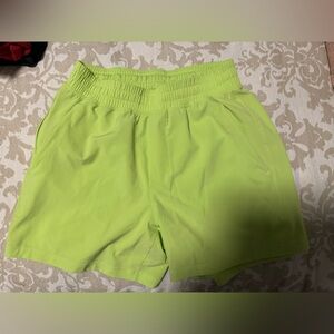 Men’s Lululemon Pace Breaker 5” Short XS, Lime